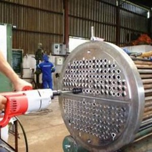 Manutenção em trocador de calor Manutenção em trocador de calor